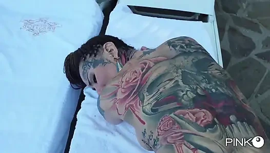 Ateşli kız Korinha Luca Ferrero tarafından sikiliyor