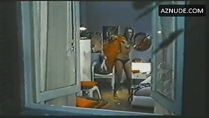 G. guida siyah saten külot soyunma