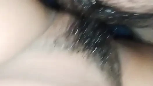Desi bhabhi ko land munh mein dekhkar chut faadi