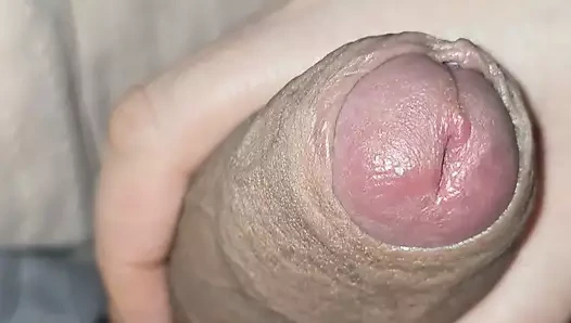 Üvey anne Hintli üvey oğlunun ereksiyonlu büyük yarağını sıvazlıyor