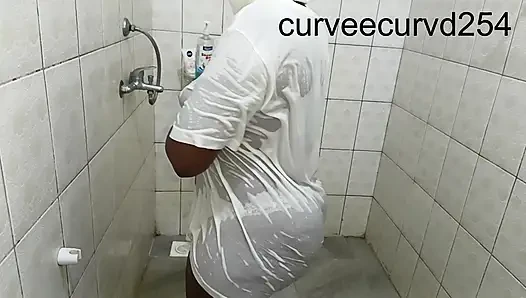 Islak Twerk Yaptık Ve Emildik Ve Sikildik: Banyoda Romantizm