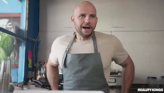 Üniversiteli genç kız kafe au'yu sikiyor reality kings