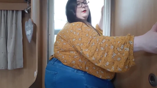 Ssbbw ve küçük kapı