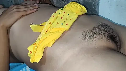 Big ass Virgin stepbrother penetrates Tamil Indian pussy in x video.