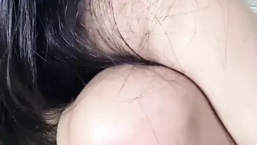 Indonesian women are squirming during the day