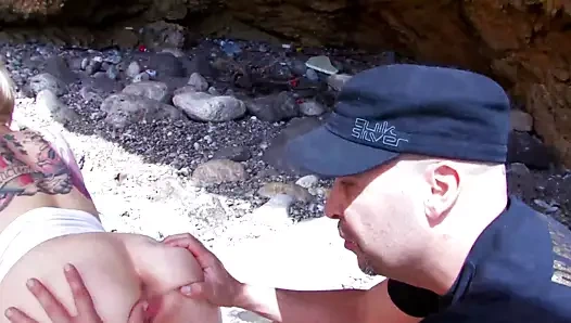 Seksi busty sarışın benimle azgın olur!