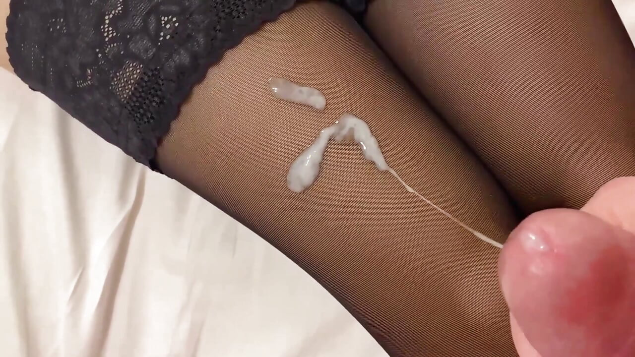 Amına amatör boşalmalar, külotlu çoraplı bacaklar, göt derlemesi. Close