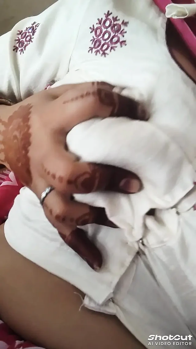 Desi bhabhi ke rasile hot