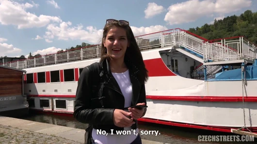 Çek sokakları - şimdiye kadarki en ürperen kız