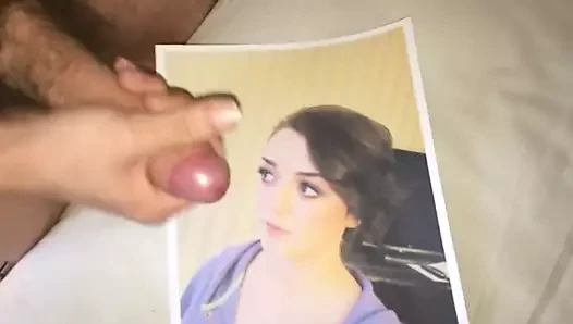 Maisie williams boşalmak haraç 17