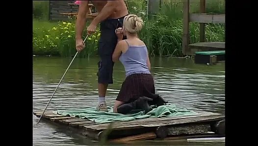 Islak ve yaramaz - tam mesane eğlencesi