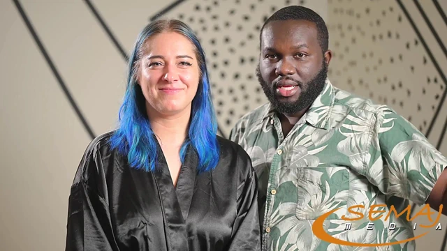 Semaj media gotik kız Ari Quinn göğüslerine taptırılıyor