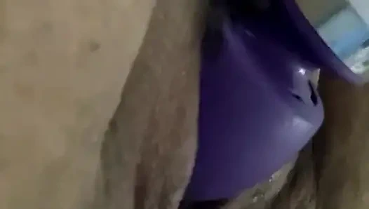 İri güzel kadın şişman kıllı amcığımı elektrikli değnekle uyarıyor