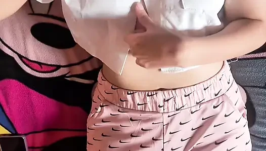 Bu masa için çok ateşliyim! Yoğun orgazm! Bedava amcık ovma porno