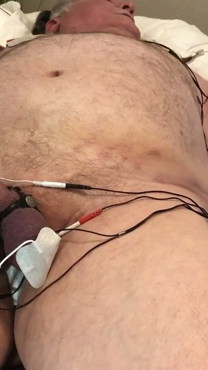 Estim çük kol ve kırpma cbt eller serbest orgazm | Klip 2