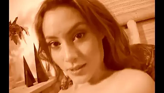 Jassie diğer kızlarla oynamayı seviyor feat. kris slater