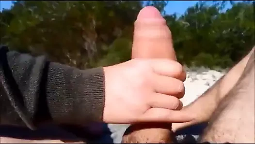 Büyük yarak plajda mastürbasyon bakış açısı