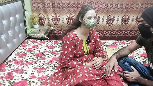 Indian Desi Aunty ny Pizza Manvaya magar Pizza Boy ny Aunty ko Doggystyle mai Choda Gand phar d Indian Desi Sex Hindi Audio Xxxx