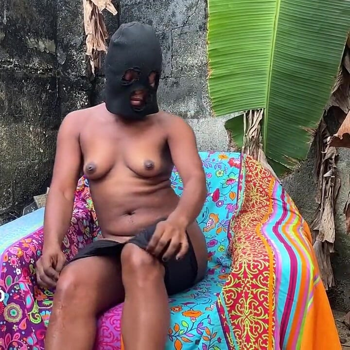 Afrikalı Sıcak Havada açık Havada Ateşli Sikişiyor