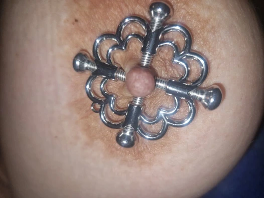 Dilatör ve hassas ellerle azgın elle muamele