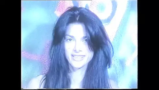 Venere Bianca ırklararası sert seksi gerçekten seviyor!