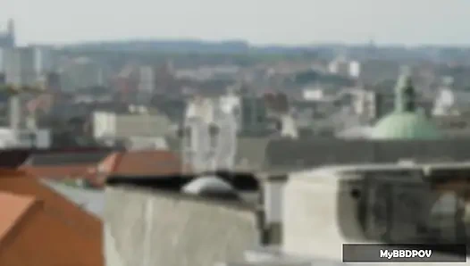 Sıska minyon Rus Cristal May götüyle oynuyor