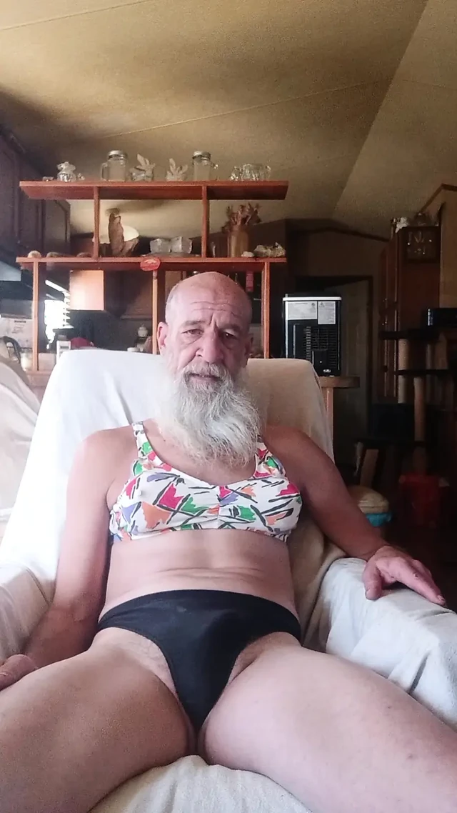 Kadın kılıklının kadın kılıklıya ihtiyacı var