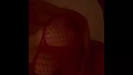 güzel doğal göğüsleri