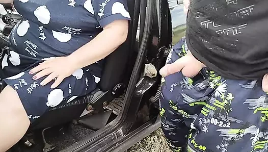 Kaltak parkta sikimi parmaklıyor