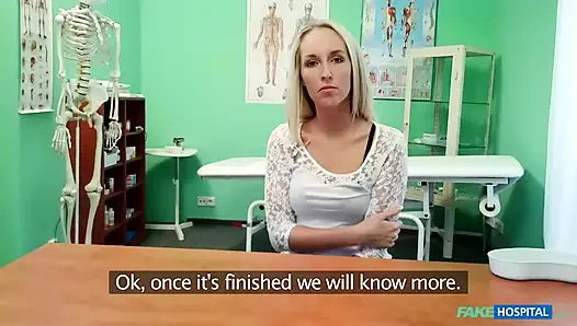 Фйковая больница - красивые сквиртующие блондинки, мигрень лечили моим членом