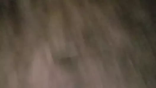 Onlar sikişirken içeri giriyorlar