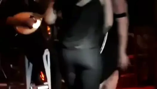 bebeğim küçük fahişe ile inanılmaz göt vücut dans