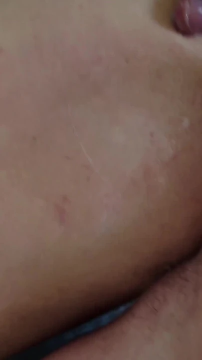 Ключевой момент от "покорную нимфоманку жестко трахнули с кулаком в ее тугом очке"