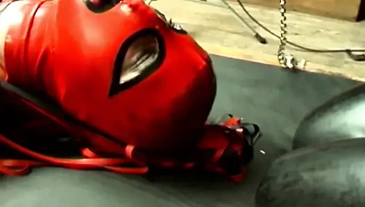 Edepsiz Fransız fahişelerle BDSM eylemi