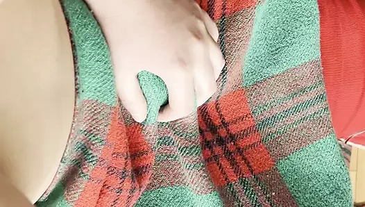 Utangaç komşum battaniyenin altında oral seks yapıyor