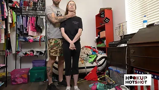 Bts - büyük memeli inek Jackie Hoff sahne arkası sahnesinde azdırılıyor!