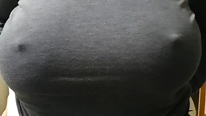 Büyük doğal göğüslerim