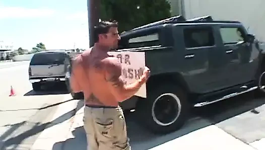 Shyla Stylez erkek arkadaşının büyük yarağını ağzına alıyor ve sonra amcığının başarısı. Julian