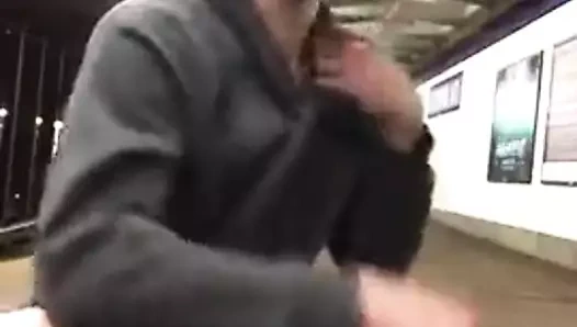 Sergi, tren istasyonu