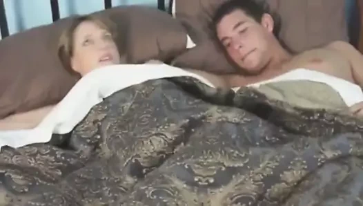 Seksi milf ile 22yo patron