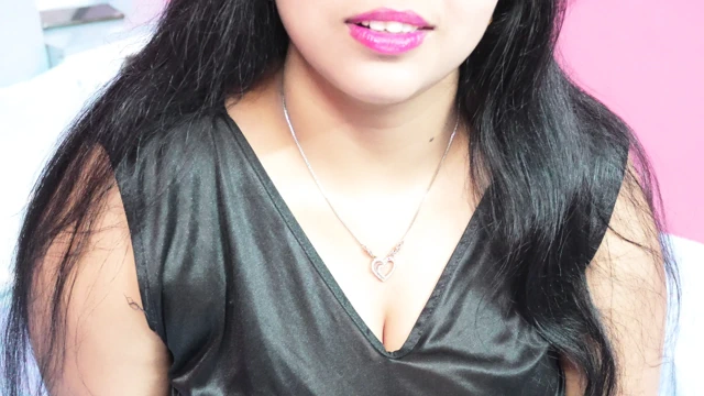 Yenge penisimi emdi ve su çıktı, yenge penisi ne kadar iyi emiyor, arkadaş, daha iyi his.