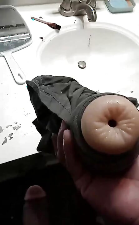 Seks oyuncağıyla banyo hikayeleri