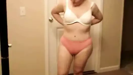 seksi MİLF giyinmiş çıplak