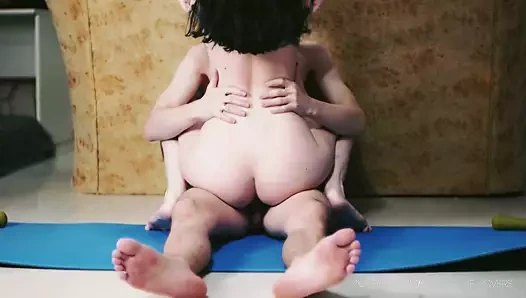 Bu kedi çok ıslak, çok güzel.