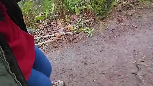 Yağmurlu Bir Günde Yürüyüş-n-sidik