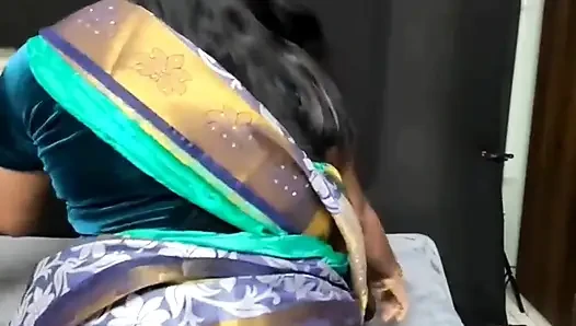Telugu desi evli kadın görüntülü görüşmede soyunup en iyi oral seks işini yapıyor