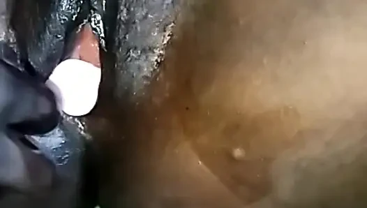 Kız arkadaşımın amıyla ve göt deliğiyle oynuyorum
