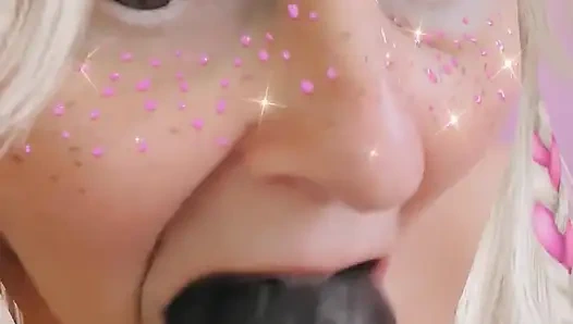 Peter tokatlıyor bu fahişelerin yüzüne boşalıyor