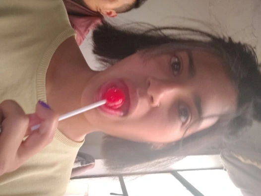 Dinlenmeden önce lezzetli bir oral seks