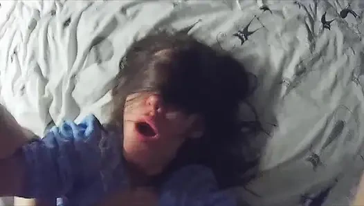 Kocası işteyken evli kadın aldatıyor. Gerçek